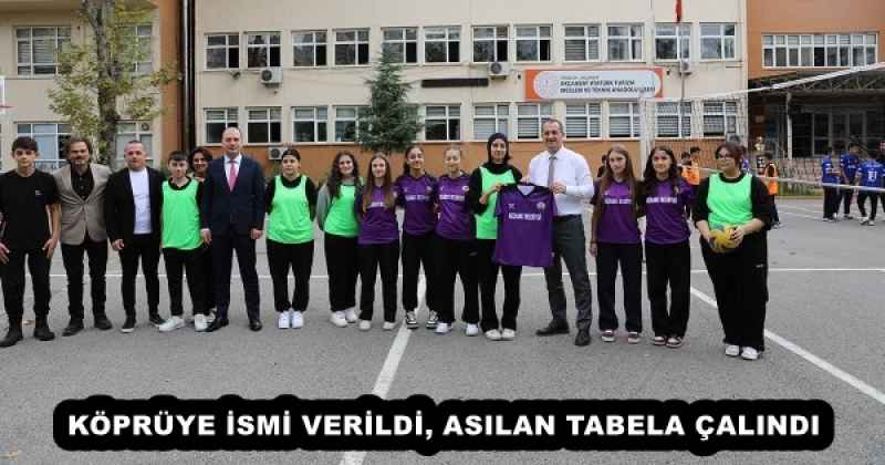 BAŞKAN EKİM, KARİYER GÜNLERİ’NDE ÖĞRENCİLERLE GELECEĞİ KONUŞTU