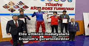 Elde ettikleri madalyalarla Erzurum#039;u...