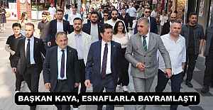 BAŞKAN KAYA, ESNAFLARLA BAYRAMLAŞTI