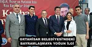 ORTAHİSAR BELEDİYESİNDEKİ BAYRAMLAŞMAYA YOĞUN İLGİ