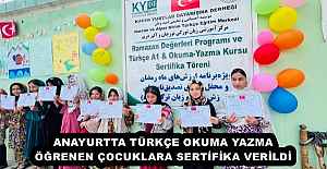 ANAYURTTA TÜRKÇE OKUMA YAZMA ÖĞRENEN ÇOCUKLARA SERTİFİKA VERİLDİ
