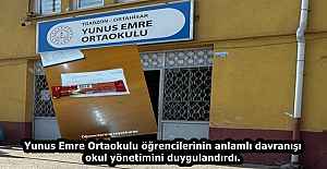 Yunus Emre Ortaokulu öğrencilerinin anlamlı davranışı okul yönetimini duygulandırdı.