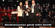 Akademisyenler gönül telini titretti