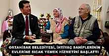 ORTAHİSAR BELEDİYESİ, İHTİYAÇ SAHİPLERİNİN EVLERİNE SICAK YEMEK HİZMETİNİ BAŞLATTI
