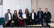 GELECEĞİN TURİZMCİLERİ SEKTÖR TEMSİLCİLERİYLE BİR ARAYA GELDİ