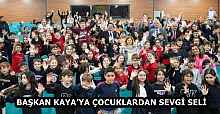 BAŞKAN KAYA’YA ÇOCUKLARDAN SEVGİ SELİ