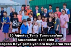 30_agustos_tenis_turnuvasinin_kazananlari_belli_oldu_baskan_kaya_sampiyonlara_kupalarini_verdi_h48784_f5931