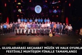 34_uluslararasi_akcaabat_muzik_ve_halk_oyunlari_festivali_muhtesem_finalle_tamamlandi_h59262_ff571