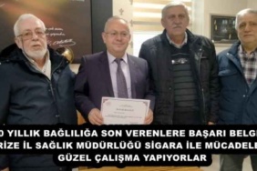 50_yillik_bagliliga_son_verenlere_basari_belgesi_rize_il_saglik_mudurlugu_sigara_ile_mucadelede_guzel_calisma_yapiyorlar_h56859_fb8c4