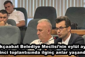 akcaabat_belediye_meclisinin_eylul_ayi_ikinci_toplantisinda_ilginc_anlar_yasandi_h48823_870ce