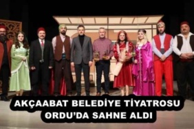 akcaabat_belediye_tiyatrosu_orduda_sahne_aldi_h51650_0e0eb