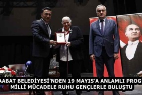 akcaabat_belediyesinden_19_mayisa_anlamli_program_milli_mucadele_ruhu_genclerle_bulustu_h58537_90380