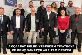 akcaabat_belediyesinden_tiyatroya_ve_genc_sanatcilara_tam_destek_h55012_9581b