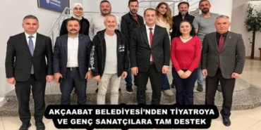 akcaabat_belediyesinden_tiyatroya_ve_genc_sanatcilara_tam_destek_h55012_9581b