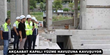 akcaabat_kapali_yuzme_havuzuna_kavusuyor_h48479_3702a