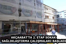 akcaabatta_2_etap_sokak_sagliklastirma_calismalari_basladi_h58788_11ab2