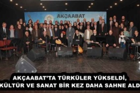 akcaabatta_turkuler_yukseldi_kultur_ve_sanat_bir_kez_daha_sahne_aldi_h56069_18e51