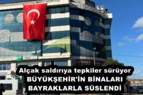 alcak_saldiriya_tepkiler_suruyorbuyuksehir_in_binalari_bayraklarla_suslendi_h56556_01ff4