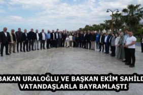 bakan_uraloglu_ve_baskan_ekim_sahilde_vatandaslarla_bayramlasti_h58687_3f30b