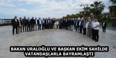 bakan_uraloglu_ve_baskan_ekim_sahilde_vatandaslarla_bayramlasti_h58687_3f30b