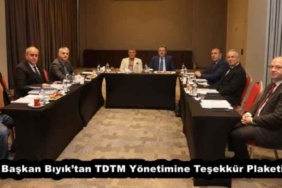 baskan_biyiktan_tdtm_yonetimine_tesekkur_plaketi_h58036_6ee81