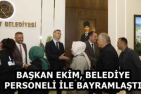 baskan_ekim_belediye_personeli_ile_bayramlasti_h58640_0a9ff