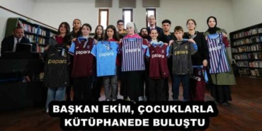 baskan_ekim_cocuklarla_kutuphanede_bulustu_h52480_135b6