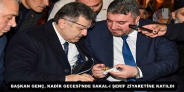 baskan_genc_kadir_gecesinde_sakal_i_serif_ziyaretine_katildi_h52298_52501