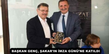 baskan_genc_sakar_in_imza_gunu_ne_katildi_h53538_9b9ad