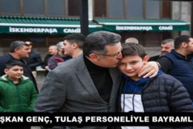 baskan_genc_tulas_personeliyle_bayramlasti_h57622_5003e