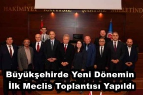 buyuksehirde_yeni_donemin_ilk_meclis_toplantisi_yapildi_h46981_137cf