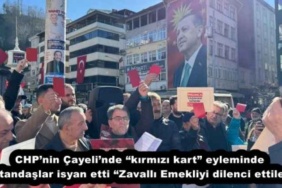 chpnin_cayelinde_kirmizi_kart_eyleminde_vatandaslar_isyan_etti_zavalli_emekliyi_dilenci_ettiler_h51306_4df83