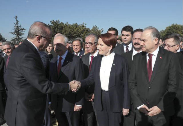 Cumhurbaşkanı Erdoğan, Akşener ve Kılıçdaroğlu ile Selamlaştı