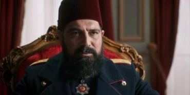 davutoglu-ndan-payitaht-dizisindeki-gondermelere-12036046_3272_m