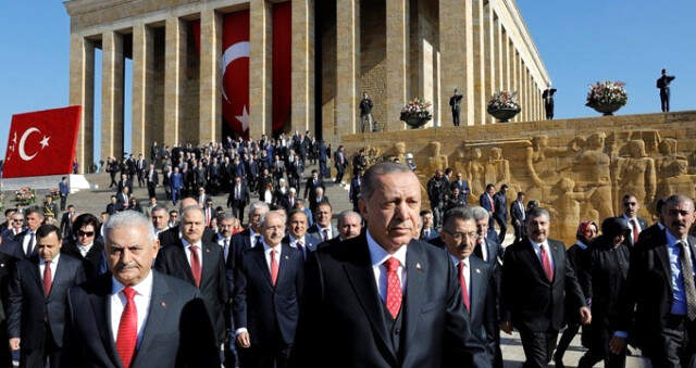 Erdoğan'dan Anıtkabir'de Dikkat Çeken Havalimanı Mesajı: Türkiye'nin Gücünün Sembolüdür
