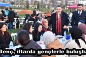 genc_iftarda_genclerle_bulustu_h46403_f49b8