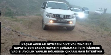 kacak_avcilar_gitmesin_diye_yol_zincirle_kapatiliyor_yaban_hayatin_cogalmasi_icin_ikizdere_vadisi_avcilik_yapilir_bolgeden_cikarilmasi_isteniyor_h53536_5c1b2