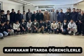kaymakam_iftarda_ogrencilerle_h51948_d8846