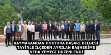 kaymakamdan_doktora_basari_belgesi_tayinle_ilceden_ayrilan_bashekime_veda_yemegi_duzenlendi_h58861_36ee1