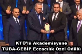 ktulu_akademisyene_tuba_gebip_eczacilik_ozel_odulu_h50642_837a5