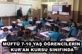 muftu_7_10_yas_ogrencilerin_kur_an_kursu_sinifinda_h49563_97069
