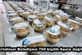 ortahisar_belediyesi_700_kisilik_asure_dagitti_h48251_88692