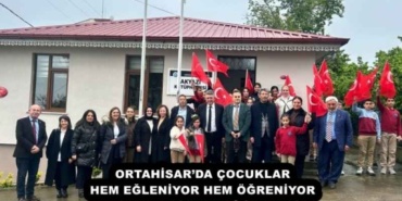 ortahisarda_cocuklar_hem_egleniyor_hem_ogreniyor_h52685_e0107