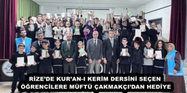 rizede_kuran_i_kerim_dersini_secen_ogrencilere_muftu_cakmakcidan_hediye_h55887_5a35f