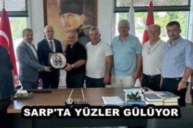 sarp_ta_yuzler_guluyor_h48880_32740