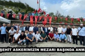 sehit_askerimizin_mezari_basinda_anma_h48916_30914