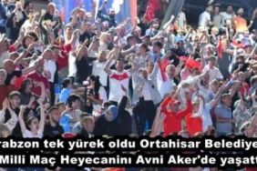 trabzon_tek_yurek_oldu_ortahisar_belediyesi_milli_mac_heyecanini_avni_aker_de_yasatti_h48113_27e34