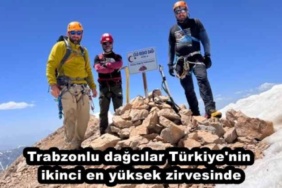 trabzonlu_dagcilar_turkiye_nin_ikinci_en_yuksek_zirvesinde_h47939_97f18