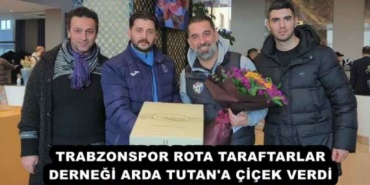 trabzonspor_rota_taraftarlar_dernegi_arda_tutan_a_cicek_verdi_h51470_3c9e0