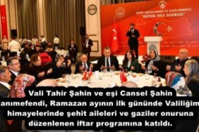 vali_tahir_sahin_ve_esi_cansel_sahin_hanimefendi_ramazan_ayinin_ilk_gununde_valiligimiz_himayelerinde_sehit_aileleri_ve_gaziler_onuruna_duzenlenen_iftar_programina_katildi_h57073_e5fa8